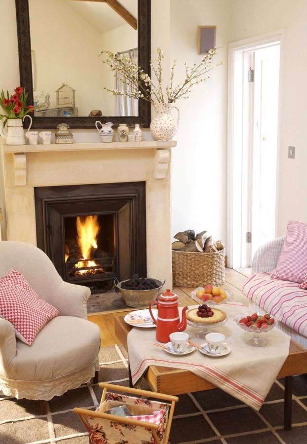 Fosse Farmhouse Holiday Cottages Chippenham  Exterior foto